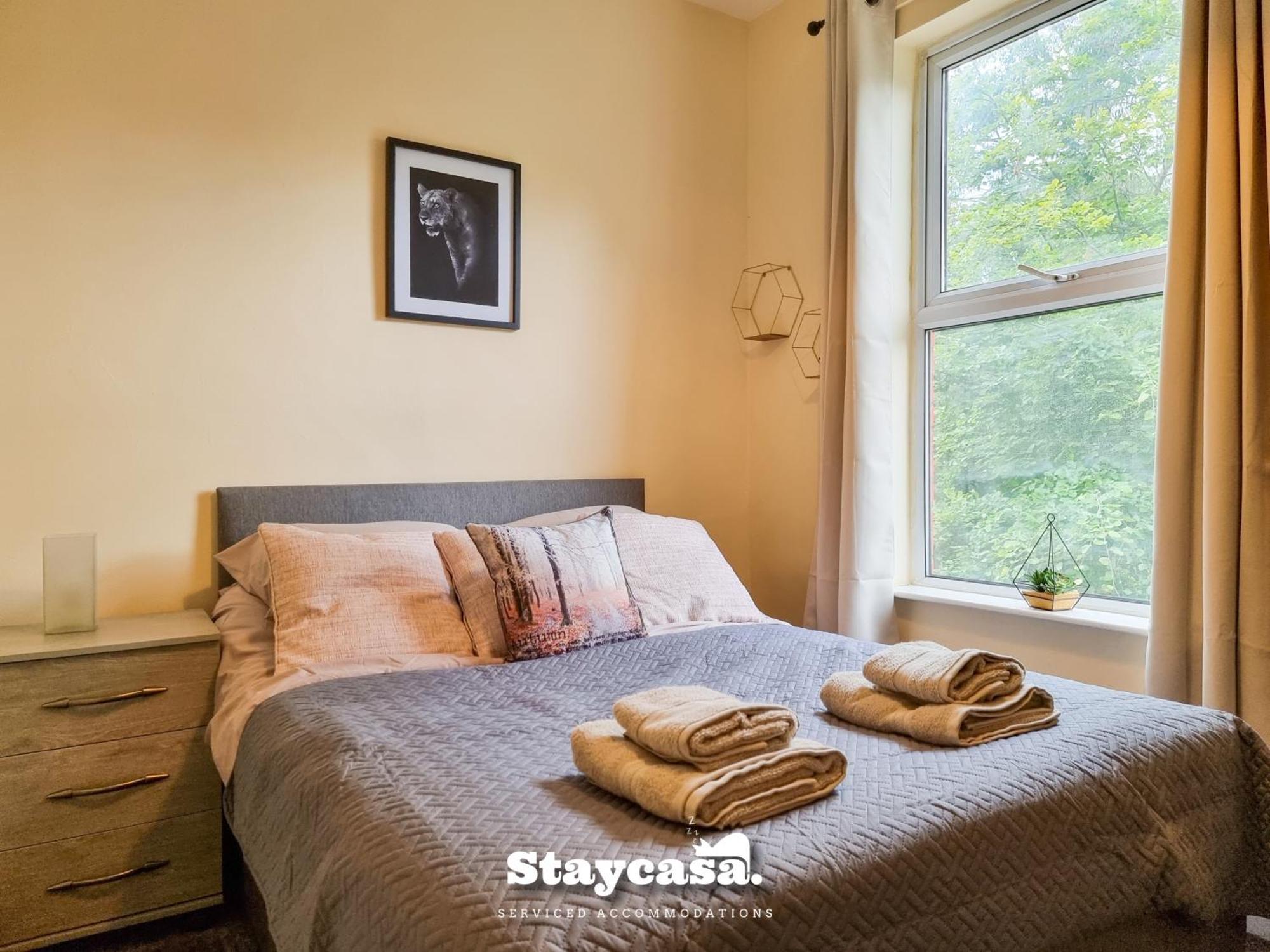 Spacious 5br In Leafy Withington Manchester