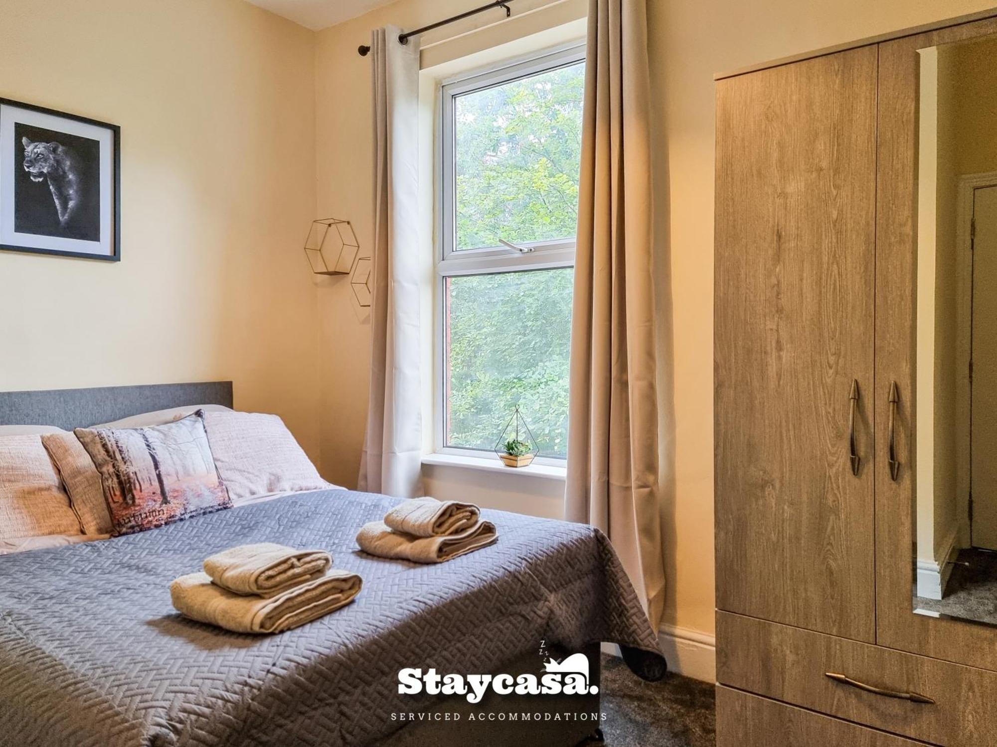 Spacious 5br In Leafy Withington *